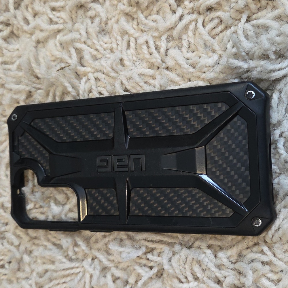 UAG Urban Armor Gear military grade durable phone case for Galaxy 21S plus black